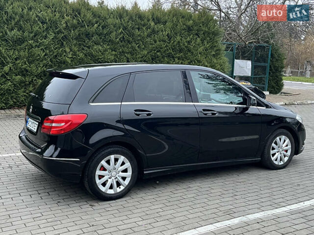 Черный Мерседес Б-класс, объемом двигателя 1.8 л и пробегом 295 тыс. км за 10800 $, фото 10 на Automoto.ua