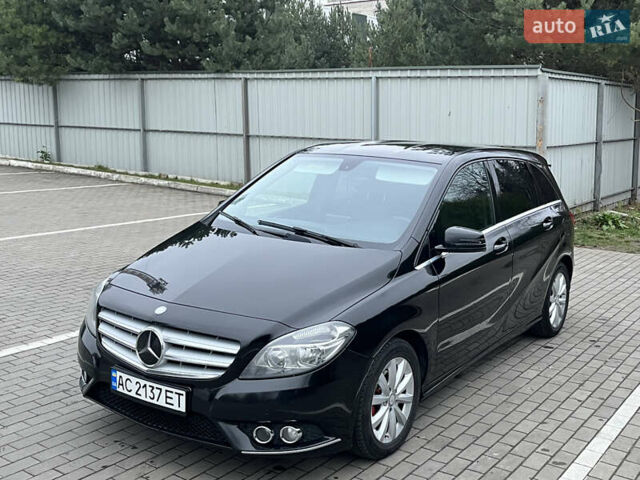 Черный Мерседес Б-класс, объемом двигателя 1.8 л и пробегом 295 тыс. км за 10800 $, фото 3 на Automoto.ua