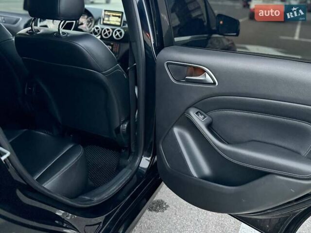 Чорний Мерседес Б-клас, об'ємом двигуна 1.5 л та пробігом 230 тис. км за 9500 $, фото 11 на Automoto.ua