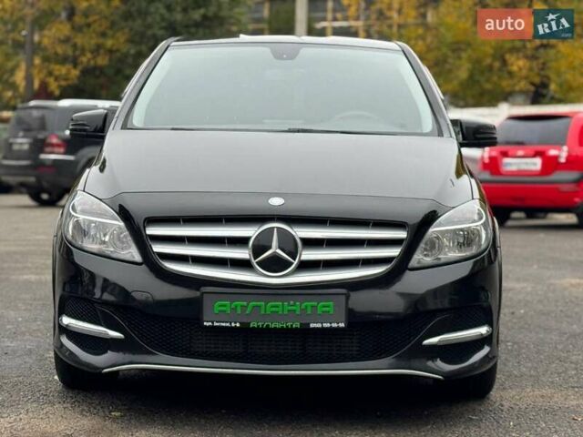 Черный Мерседес Б-класс, объемом двигателя 2 л и пробегом 190 тыс. км за 10900 $, фото 1 на Automoto.ua