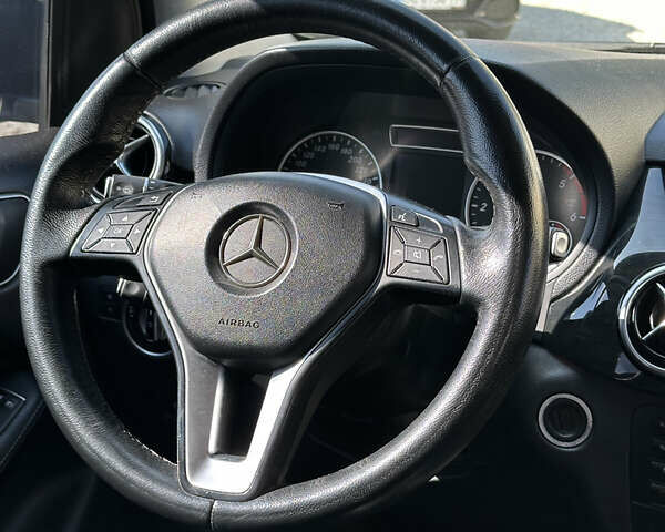 Черный Мерседес Б-класс, объемом двигателя 1.46 л и пробегом 214 тыс. км за 10600 $, фото 20 на Automoto.ua