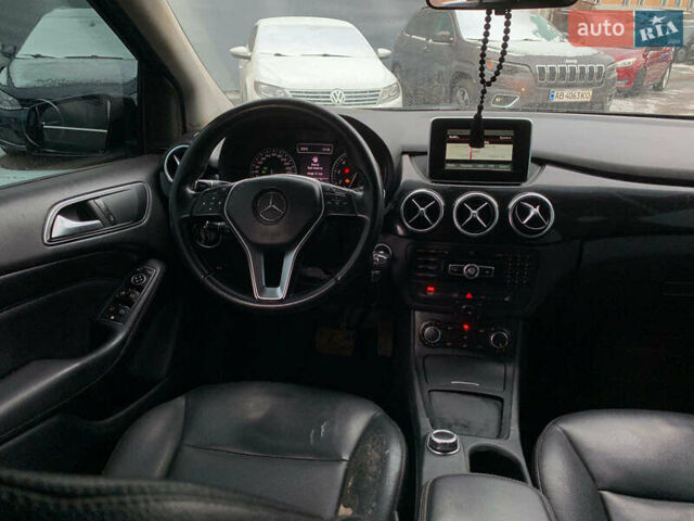 Чорний Мерседес Б-клас, об'ємом двигуна 2 л та пробігом 385 тис. км за 9790 $, фото 25 на Automoto.ua