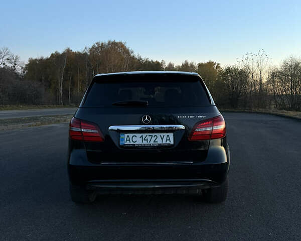 Черный Мерседес Б-класс, объемом двигателя 0 л и пробегом 120 тыс. км за 10000 $, фото 7 на Automoto.ua