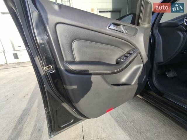 Черный Мерседес Б-класс, объемом двигателя 1.46 л и пробегом 330 тыс. км за 10290 $, фото 10 на Automoto.ua