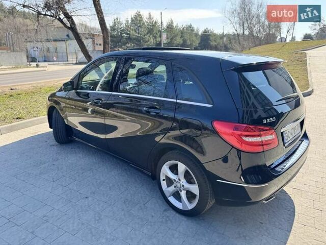 Чорний Мерседес Б-клас, об'ємом двигуна 1.99 л та пробігом 83 тис. км за 11900 $, фото 8 на Automoto.ua