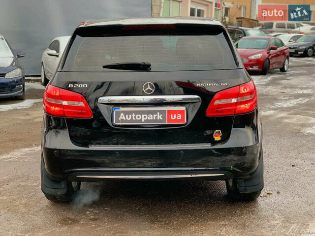Чорний Мерседес Б-клас, об'ємом двигуна 2 л та пробігом 385 тис. км за 9790 $, фото 4 на Automoto.ua