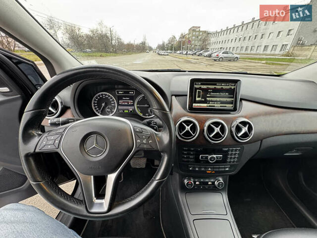 Черный Мерседес Б-класс, объемом двигателя 0 л и пробегом 95 тыс. км за 9700 $, фото 15 на Automoto.ua