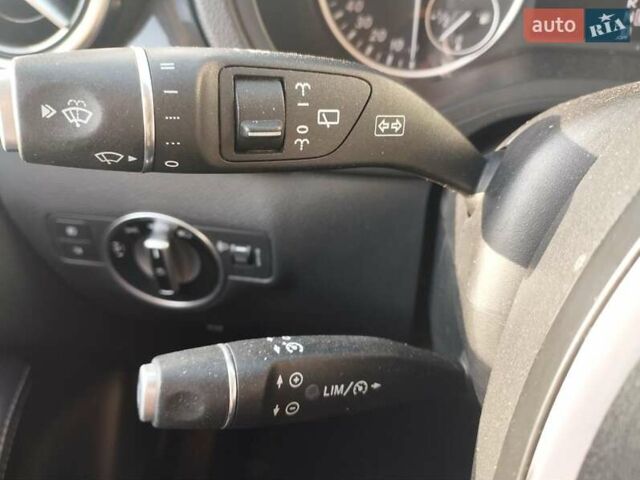 Черный Мерседес Б-класс, объемом двигателя 1.46 л и пробегом 330 тыс. км за 10290 $, фото 26 на Automoto.ua