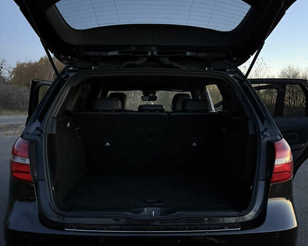 Черный Мерседес Б-класс, объемом двигателя 0 л и пробегом 120 тыс. км за 10000 $, фото 12 на Automoto.ua