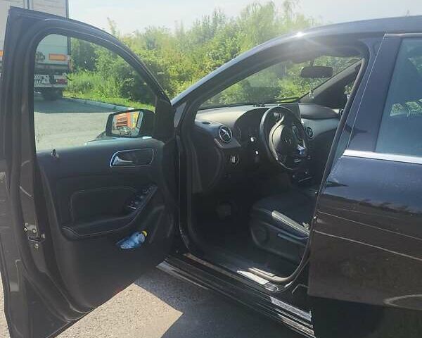 Черный Мерседес Б-класс, объемом двигателя 2 л и пробегом 253 тыс. км за 12500 $, фото 6 на Automoto.ua