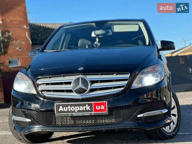 Черный Мерседес Б-класс, объемом двигателя 2 л и пробегом 169 тыс. км за 8590 $, фото 4 на Automoto.ua