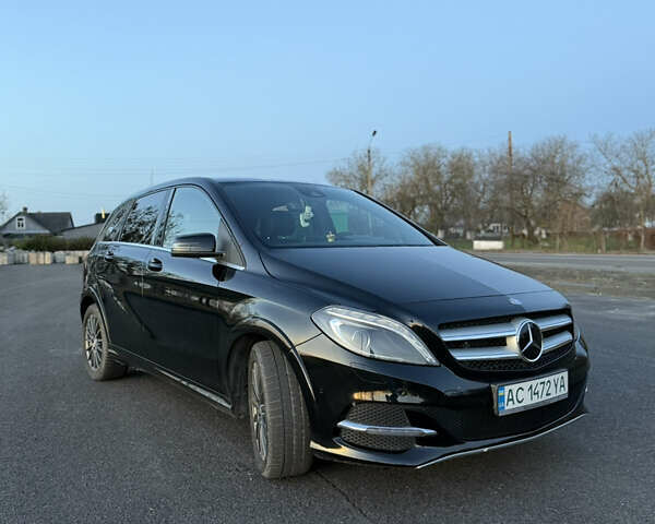 Черный Мерседес Б-класс, объемом двигателя 0 л и пробегом 120 тыс. км за 10000 $, фото 3 на Automoto.ua