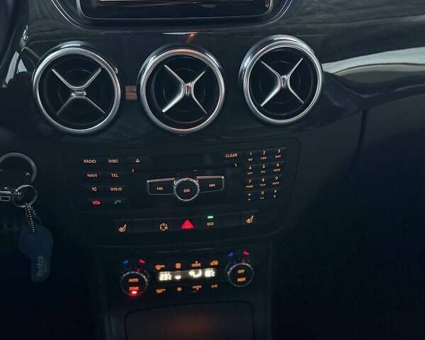 Чорний Мерседес Б-клас, об'ємом двигуна 1.5 л та пробігом 230 тис. км за 9500 $, фото 19 на Automoto.ua