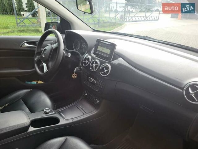 Чорний Мерседес Б-клас, об'ємом двигуна 1.99 л та пробігом 250 тис. км за 10200 $, фото 1 на Automoto.ua