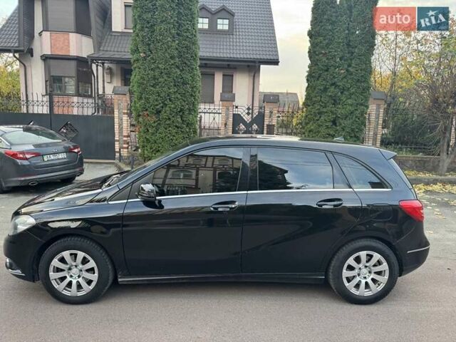 Черный Мерседес Б-класс, объемом двигателя 1.5 л и пробегом 330 тыс. км за 9700 $, фото 2 на Automoto.ua