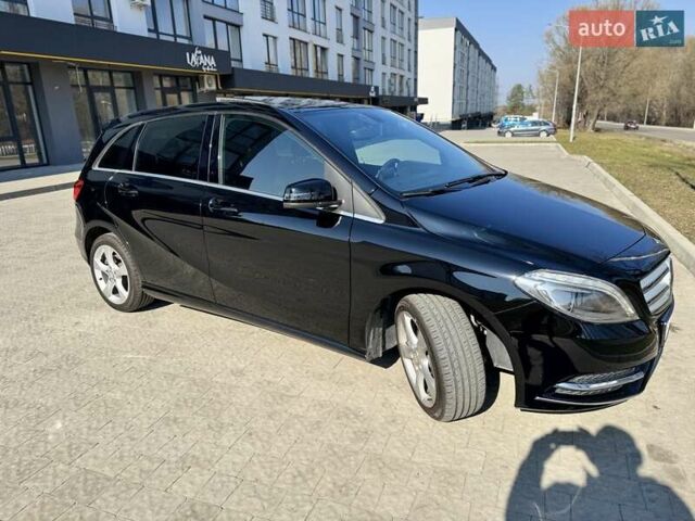 Чорний Мерседес Б-клас, об'ємом двигуна 1.99 л та пробігом 83 тис. км за 11900 $, фото 3 на Automoto.ua