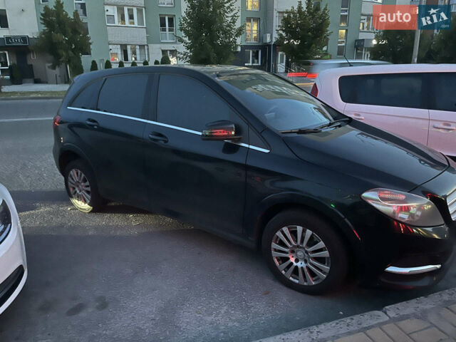 Чорний Мерседес Б-клас, об'ємом двигуна 2 л та пробігом 410 тис. км за 9990 $, фото 4 на Automoto.ua