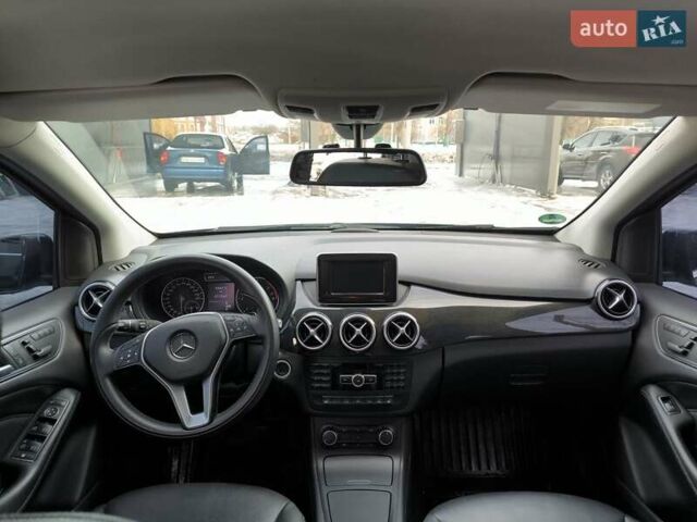 Чорний Мерседес Б-клас, об'ємом двигуна 1.46 л та пробігом 278 тис. км за 10200 $, фото 8 на Automoto.ua