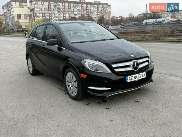 Черный Мерседес Б-класс, объемом двигателя 0 л и пробегом 95 тыс. км за 9700 $, фото 3 на Automoto.ua