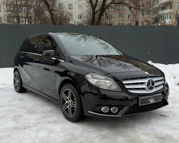 Черный Мерседес Б-класс, объемом двигателя 1.46 л и пробегом 217 тыс. км за 9500 $, фото 4 на Automoto.ua