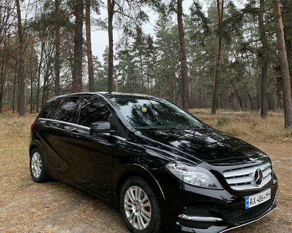 Черный Мерседес Б-класс, объемом двигателя 1.99 л и пробегом 220 тыс. км за 7900 $, фото 6 на Automoto.ua