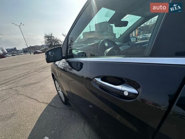 Черный Мерседес Б-класс, объемом двигателя 0 л и пробегом 100 тыс. км за 9000 $, фото 10 на Automoto.ua