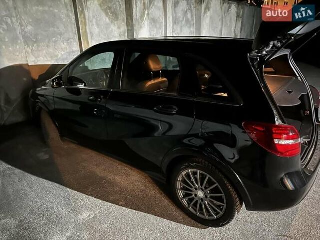 Чорний Мерседес Б-клас, об'ємом двигуна 0 л та пробігом 130 тис. км за 11000 $, фото 23 на Automoto.ua