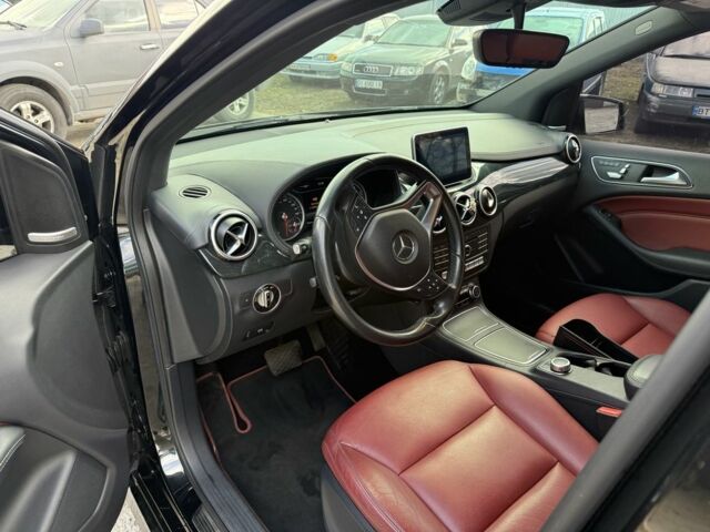 Черный Мерседес Б-класс, объемом двигателя 0 л и пробегом 190 тыс. км за 10200 $, фото 4 на Automoto.ua