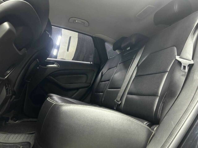 Черный Мерседес Б-класс, объемом двигателя 0 л и пробегом 116 тыс. км за 10300 $, фото 23 на Automoto.ua