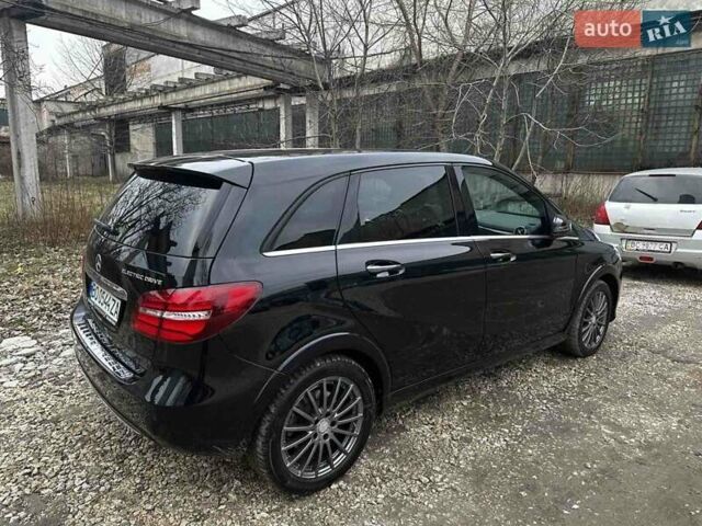 Чорний Мерседес Б-клас, об'ємом двигуна 0 л та пробігом 130 тис. км за 11000 $, фото 11 на Automoto.ua