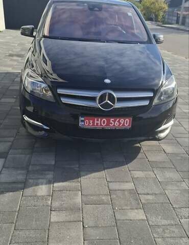 Черный Мерседес Б-класс, объемом двигателя 0 л и пробегом 140 тыс. км за 8799 $, фото 7 на Automoto.ua