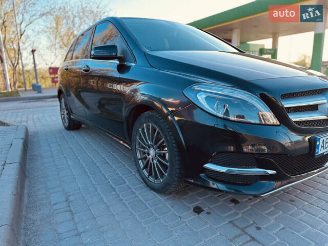 Чорний Мерседес Б-клас, об'ємом двигуна 0 л та пробігом 90 тис. км за 10200 $, фото 1 на Automoto.ua