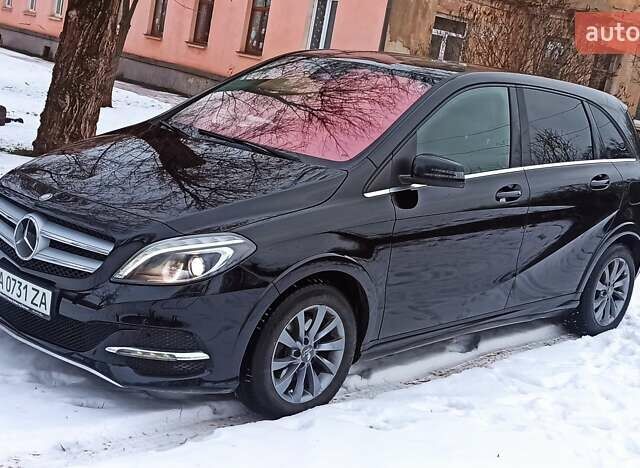 Черный Мерседес Б-класс, объемом двигателя 0 л и пробегом 105 тыс. км за 11500 $, фото 3 на Automoto.ua