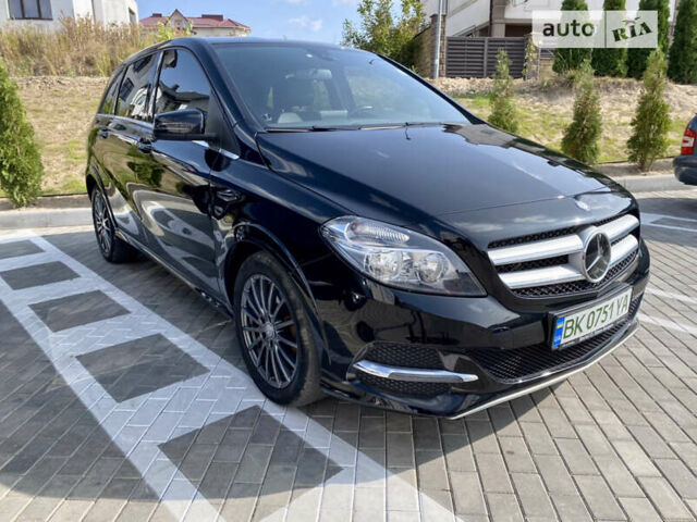 Мерседес Б-класс 2015 в Ровно на Automoto.ua Черный Мерседес Б-класс, объемом двигателя 0 л и пробегом 120 тыс. км за 11500 $, фото 3 на Automoto.ua