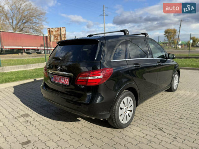 Чорний Мерседес Б-клас, об'ємом двигуна 0 л та пробігом 180 тис. км за 8800 $, фото 3 на Automoto.ua