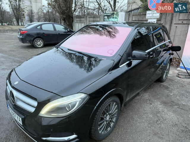 Черный Мерседес Б-класс, объемом двигателя 0 л и пробегом 60 тыс. км за 11700 $, фото 4 на Automoto.ua