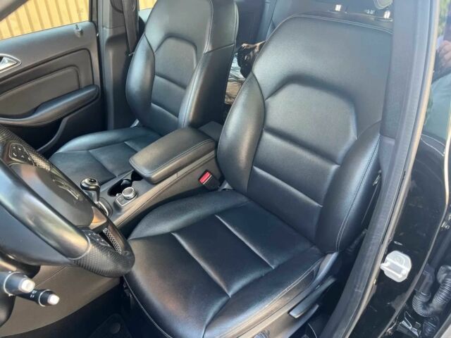 Черный Мерседес Б-класс, объемом двигателя 2 л и пробегом 70 тыс. км за 10200 $, фото 7 на Automoto.ua