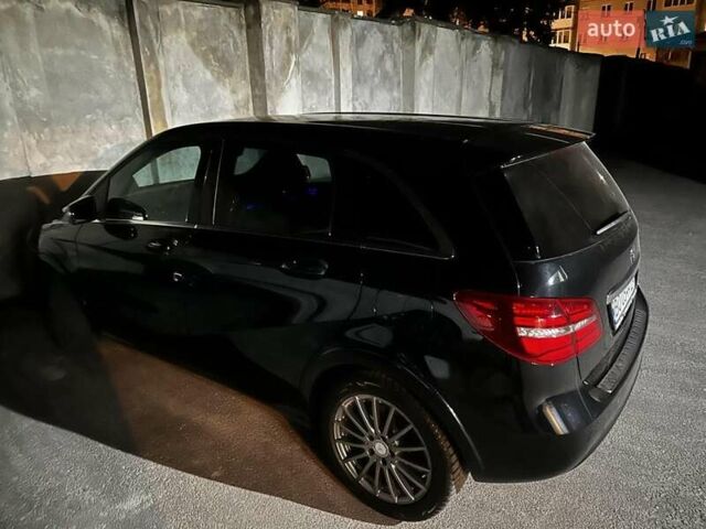 Чорний Мерседес Б-клас, об'ємом двигуна 0 л та пробігом 130 тис. км за 11000 $, фото 25 на Automoto.ua