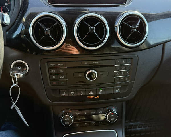 Черный Мерседес Б-класс, объемом двигателя 0 л и пробегом 120 тыс. км за 9499 $, фото 28 на Automoto.ua