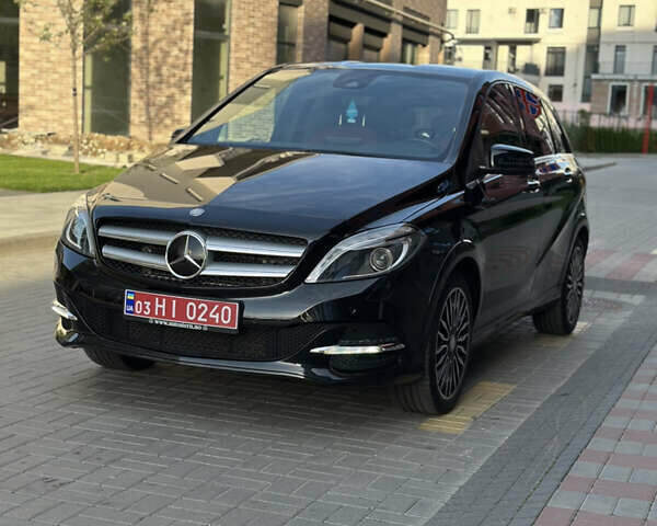 Чорний Мерседес Б-клас, об'ємом двигуна 0 л та пробігом 71 тис. км за 10950 $, фото 1 на Automoto.ua