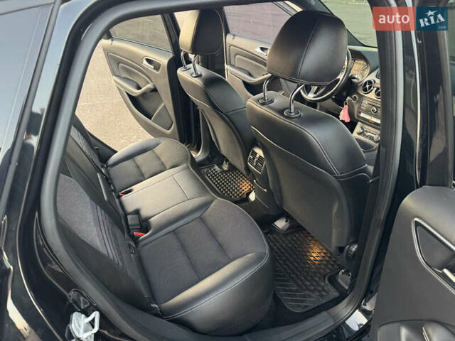 Черный Мерседес Б-класс, объемом двигателя 0 л и пробегом 88 тыс. км за 8750 $, фото 45 на Automoto.ua