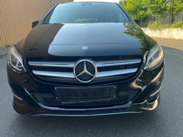 Черный Мерседес Б-класс, объемом двигателя 2 л и пробегом 70 тыс. км за 10200 $, фото 1 на Automoto.ua