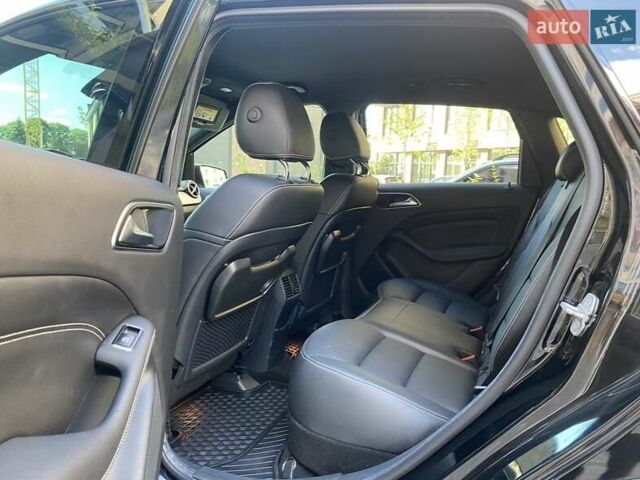 Чорний Мерседес Б-клас, об'ємом двигуна 0 л та пробігом 120 тис. км за 12500 $, фото 15 на Automoto.ua