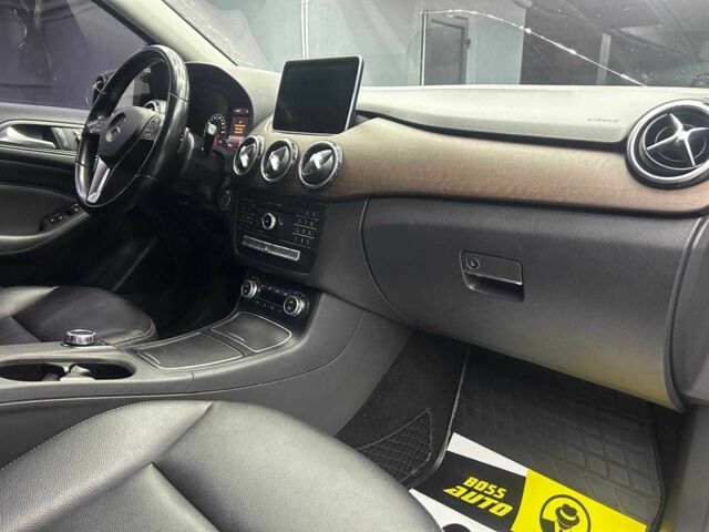 Черный Мерседес Б-класс, объемом двигателя 0 л и пробегом 116 тыс. км за 10300 $, фото 21 на Automoto.ua