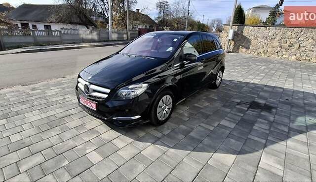 Черный Мерседес Б-класс, объемом двигателя 0 л и пробегом 140 тыс. км за 8799 $, фото 10 на Automoto.ua