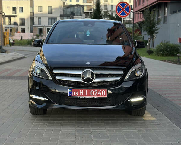 Чорний Мерседес Б-клас, об'ємом двигуна 0 л та пробігом 71 тис. км за 10950 $, фото 2 на Automoto.ua