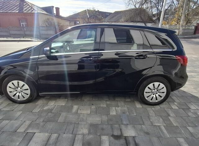 Черный Мерседес Б-класс, объемом двигателя 0 л и пробегом 149 тыс. км за 8200 $, фото 4 на Automoto.ua