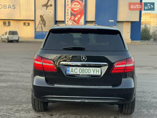 Черный Мерседес Б-класс, объемом двигателя 0 л и пробегом 88 тыс. км за 8750 $, фото 9 на Automoto.ua
