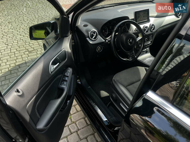 Черный Мерседес Б-класс, объемом двигателя 0 л и пробегом 74 тыс. км за 10300 $, фото 5 на Automoto.ua