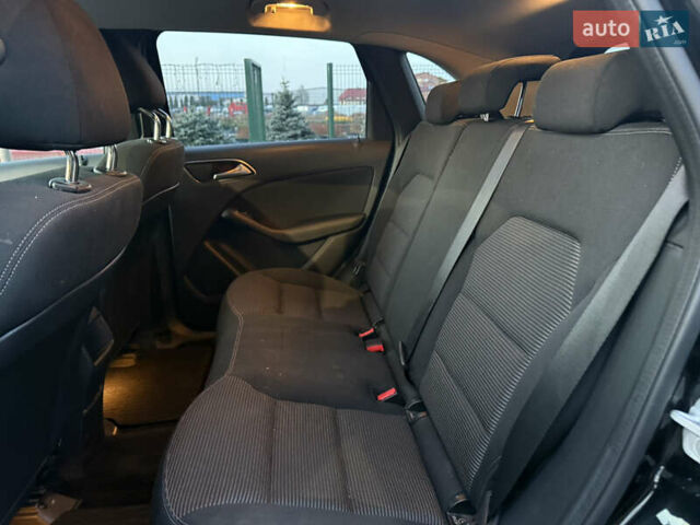 Чорний Мерседес Б-клас, об'ємом двигуна 0 л та пробігом 80 тис. км за 9300 $, фото 6 на Automoto.ua